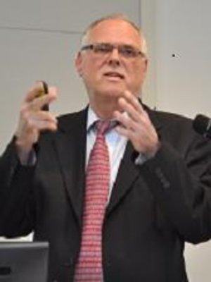 Porträt Prof. Dr. Bernd Groner